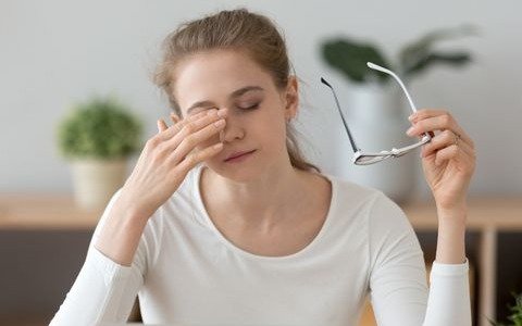 Fatiga Visual: ¿Cómo Proteger Tus Ojos del Abuso de Pantallas y la Calefacción? ?