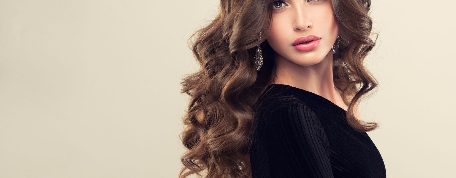 Pelo y Uñas Fuertes en Invierno: Guía Esencial para Evitar la Caída y la Debilidad Estacional